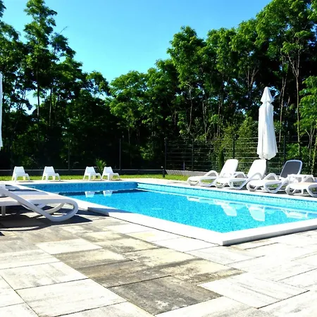 Apartman 2 In Zain With Shared Swimming Pool *
